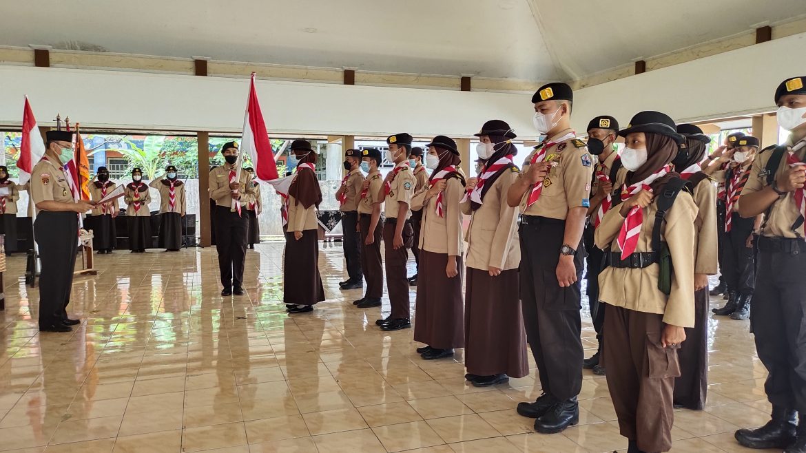 DKC KOTA PEKALONGAN MASA BAKTI 2021-2025 DIKUKUHKAN OLEH KETUA KWARCAB KOTA PEKALONGAN